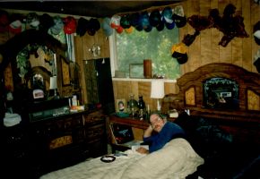 Richard Wood Sr, renting room at Eddie's
