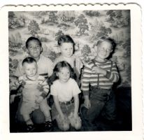 Always in stripes! Visiting Arkansas cousins