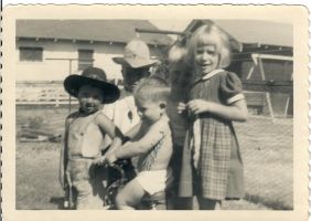 Playing with neighbors, Jo Carol 