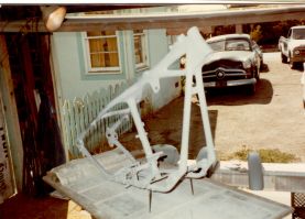 Eddie building motorcycle molded straight leg frame